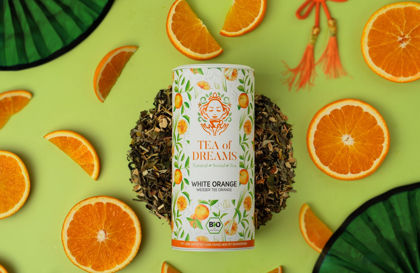 Weisser Tee von Menschen mit Behinderung